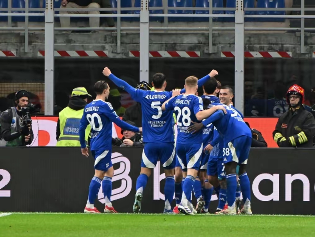 世俱杯参赛资格-AC米兰再度压盒擂台，直握跃升之梯向前