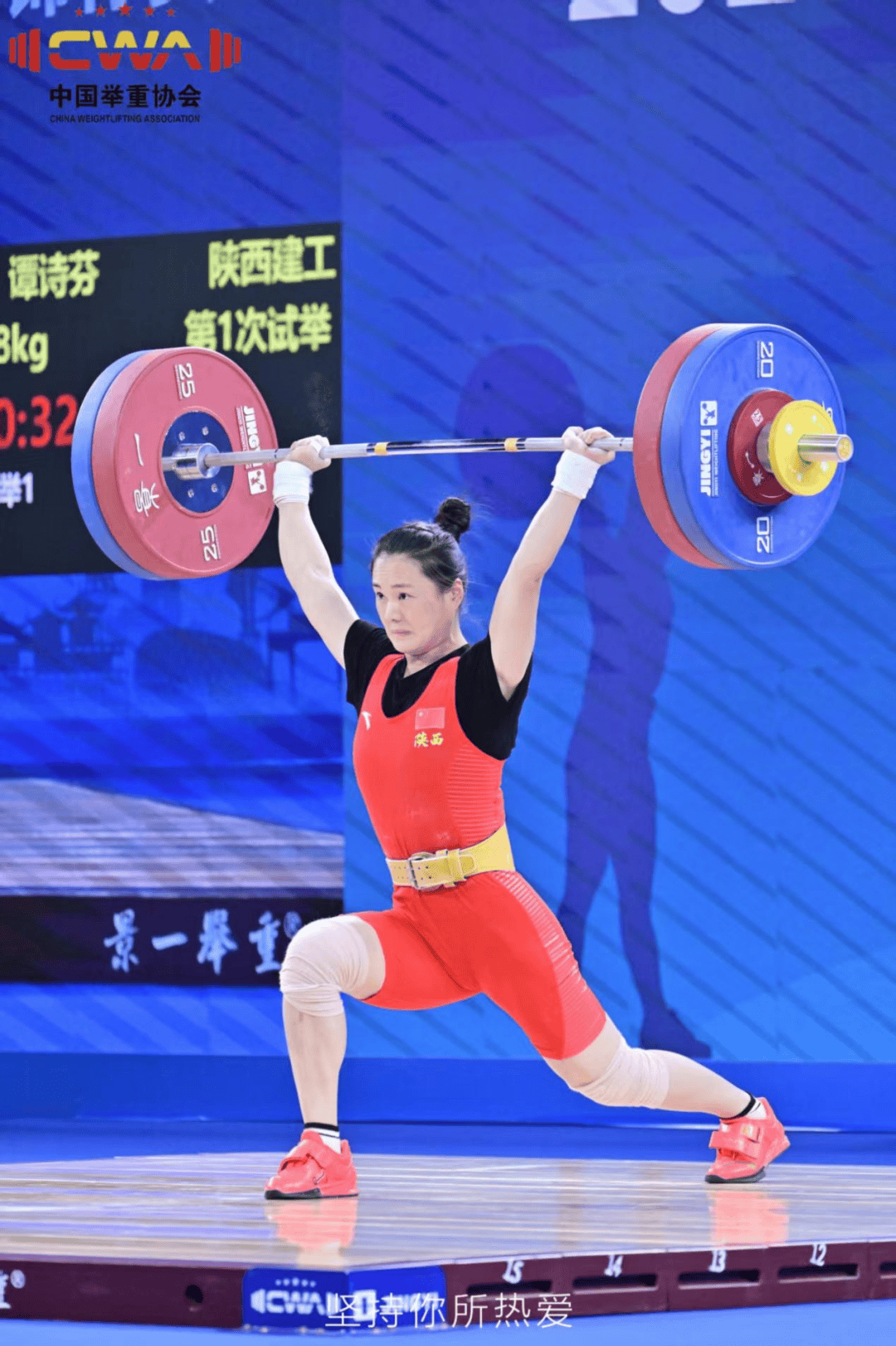 举重比赛中瑞士选手取得好成绩 举重比赛中瑞士选手取得好成绩