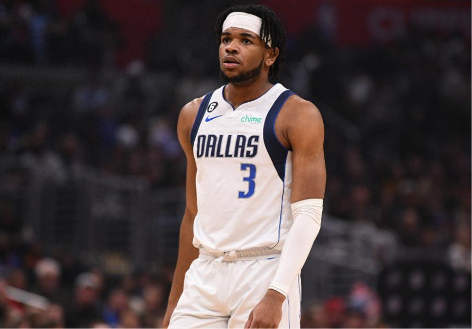 世俱杯2025-独行侠关键时刻致命失误，客场遭雄鹿逆袭