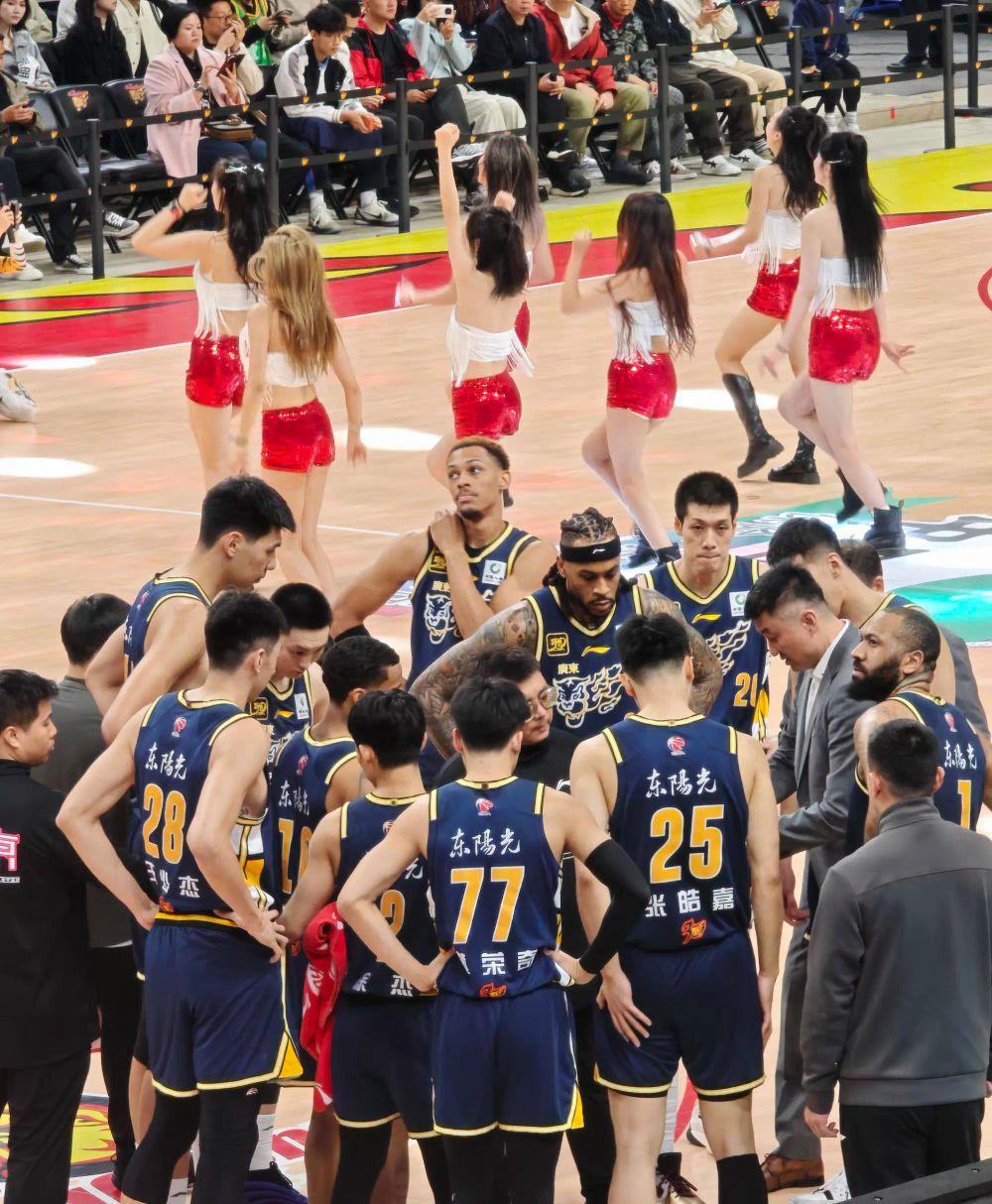 世俱杯奖金-惊险赛果!巴拉赫斯主场险胜,实现意外胜利