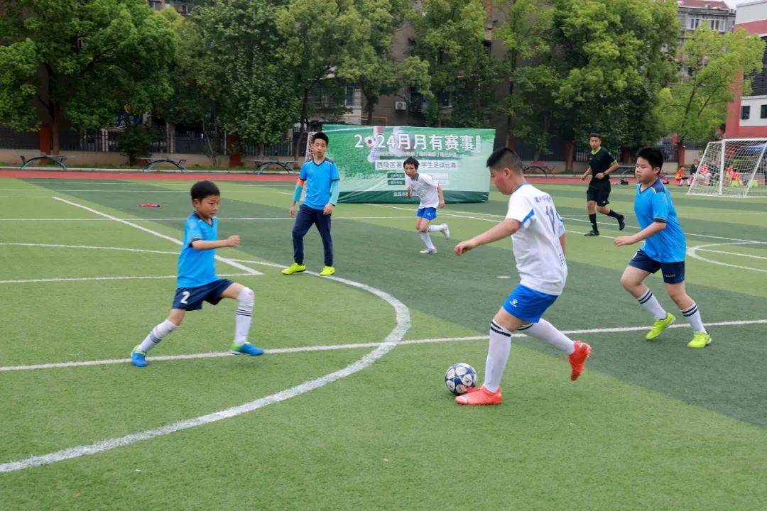 本土足球联赛球员大放异彩，球队斗志昂扬的简单介绍