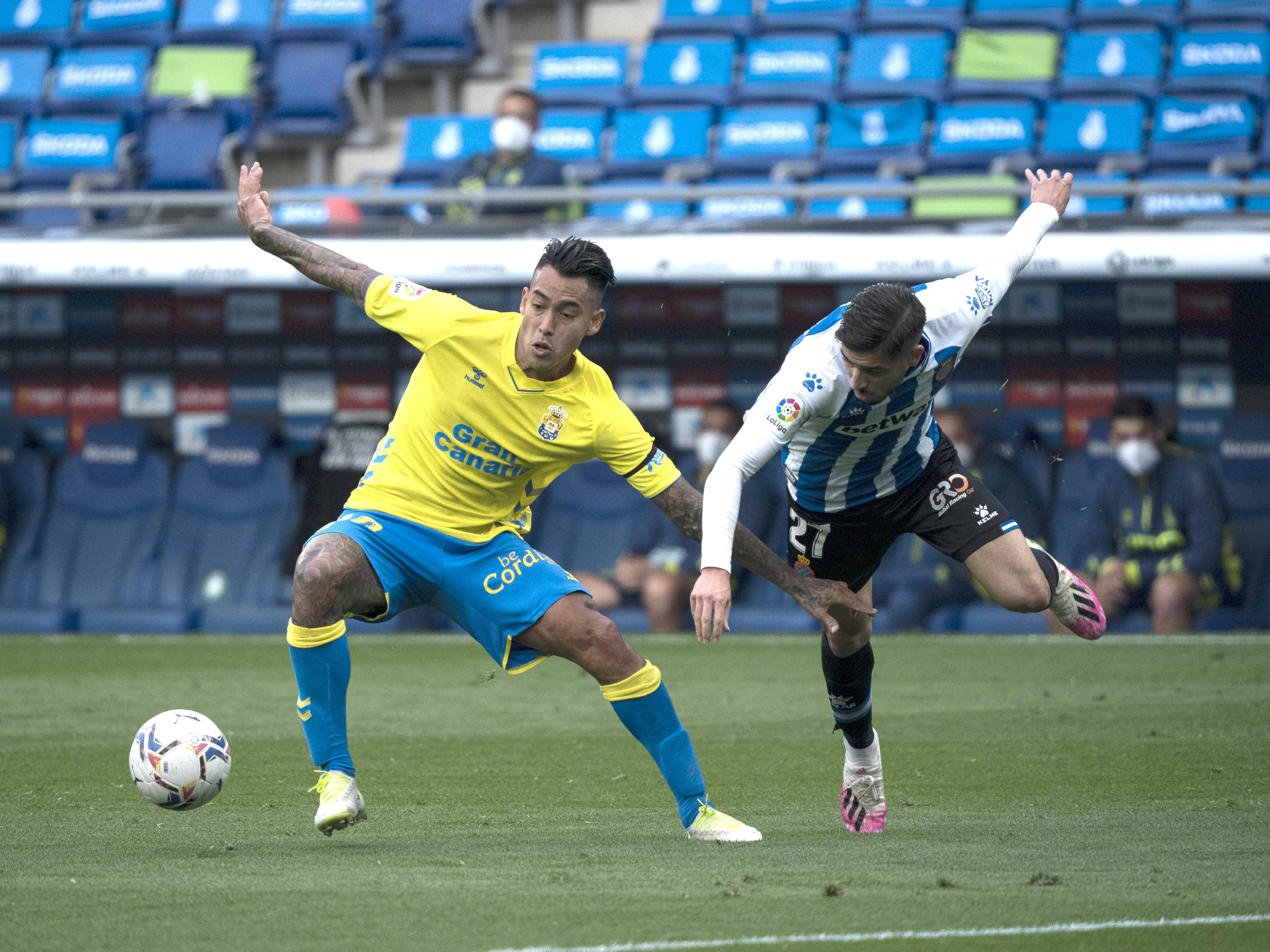 AC米兰成功逆转，豪取三分