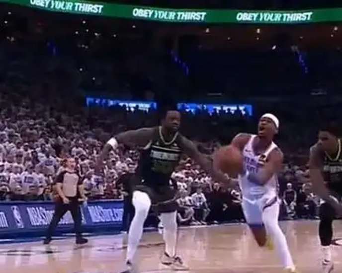 雷霆逆袭战胜勇士，取得关键胜利