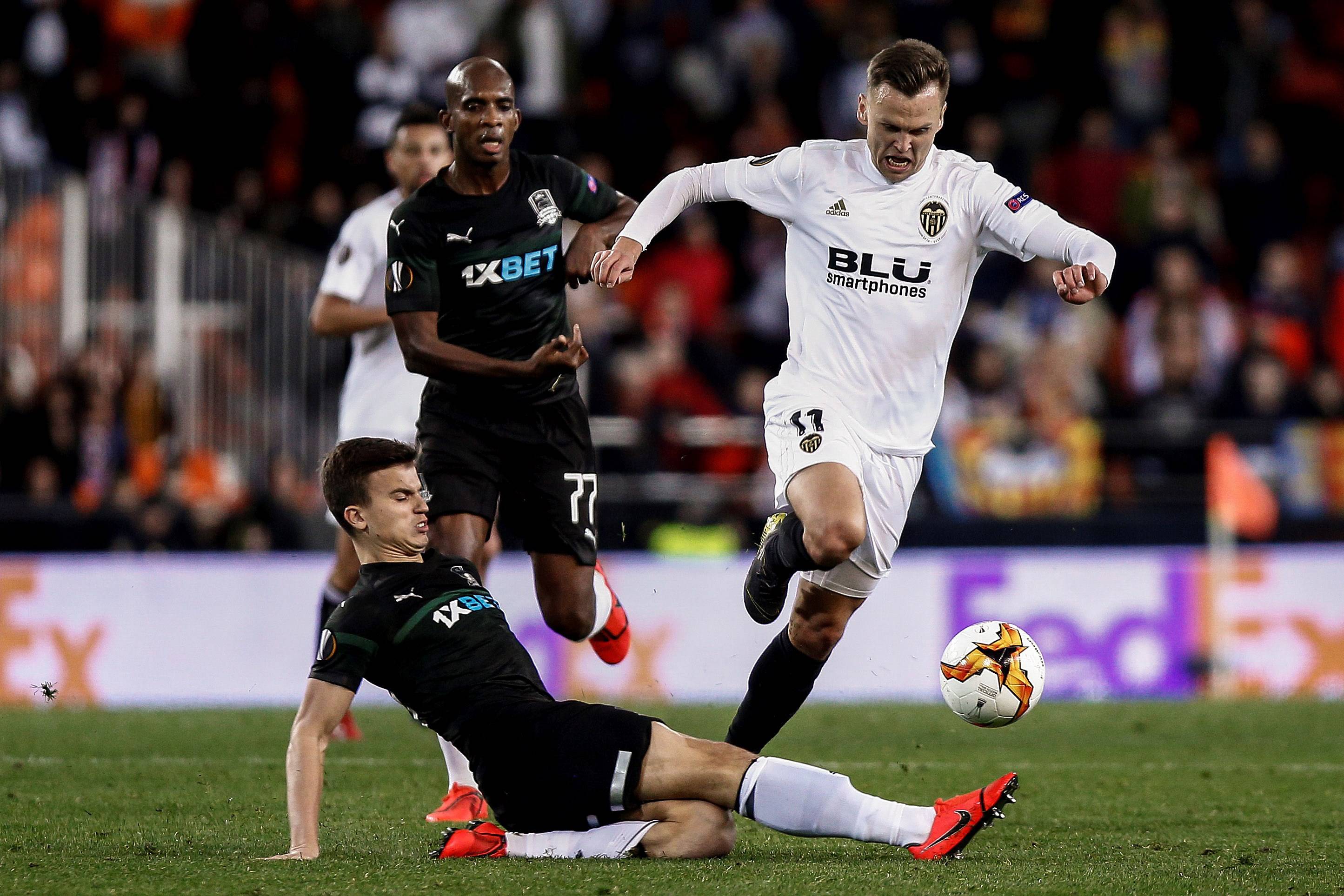 包含索萨在国米效力,为球队进攻端贡献巨大的词条 包含索萨在国米效力,为球队进攻端贡献巨大的词条