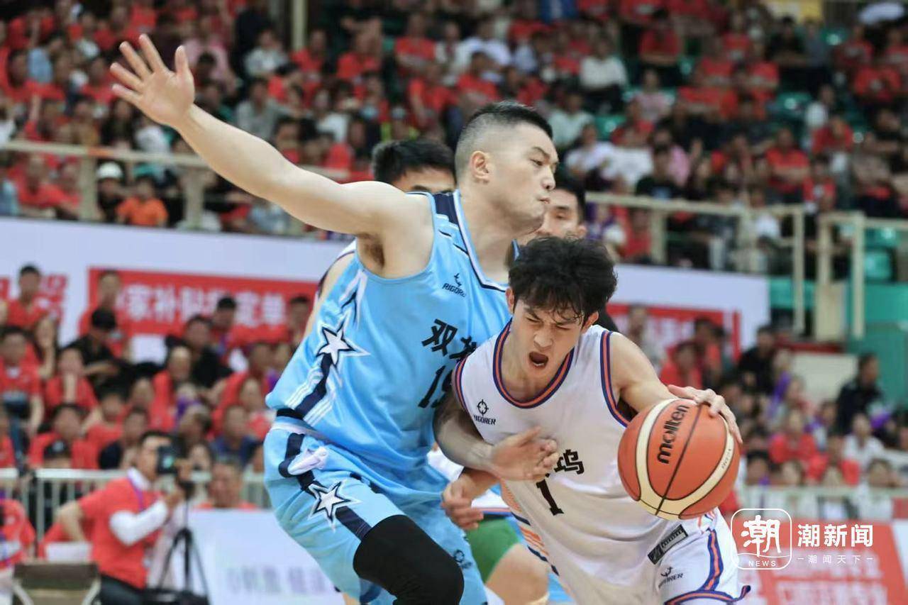 世俱杯2025-热血竞技场上火爆开幕，赛事壮观激动人心