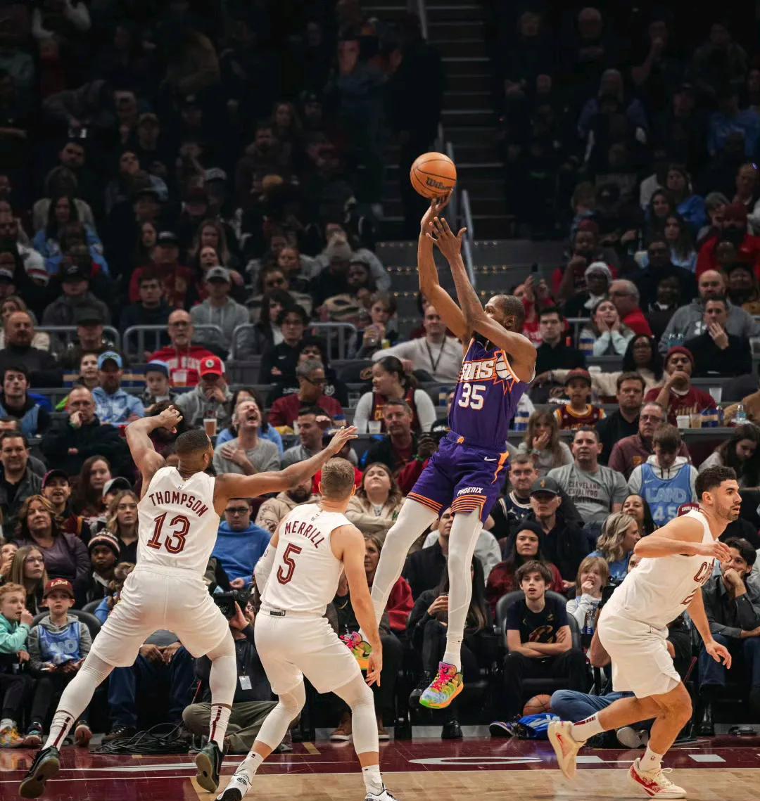 世俱杯2025-太阳控卫空砍分独砍进攻火热