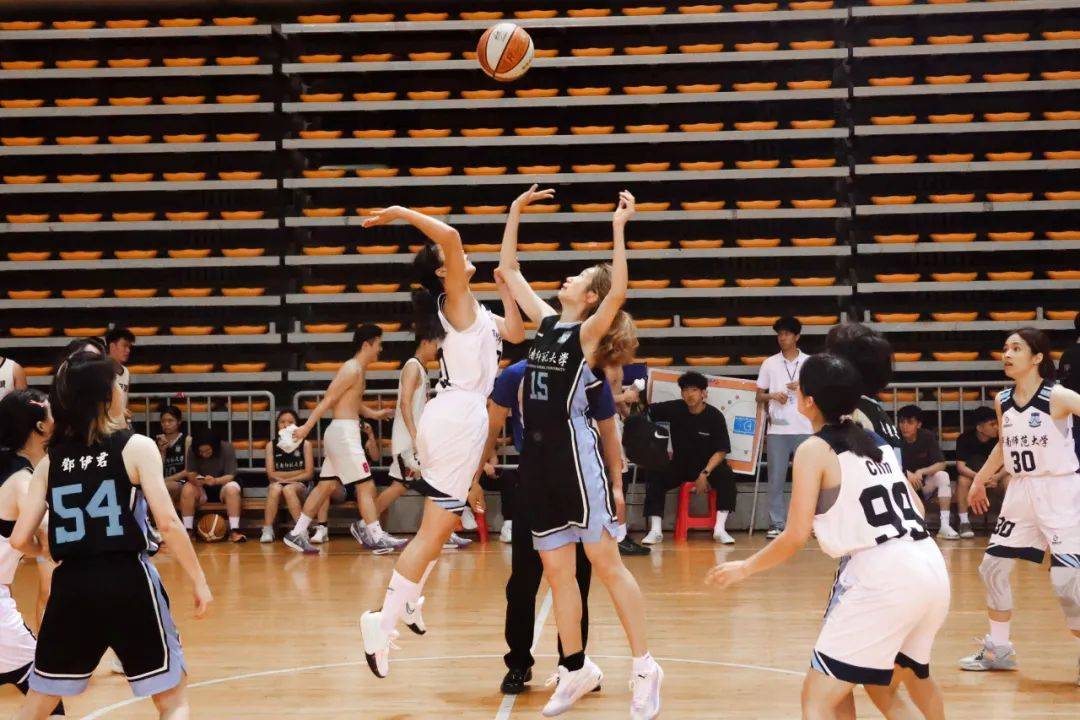 精彩瞬间回放：球员在比赛中的精彩表现的简单介绍