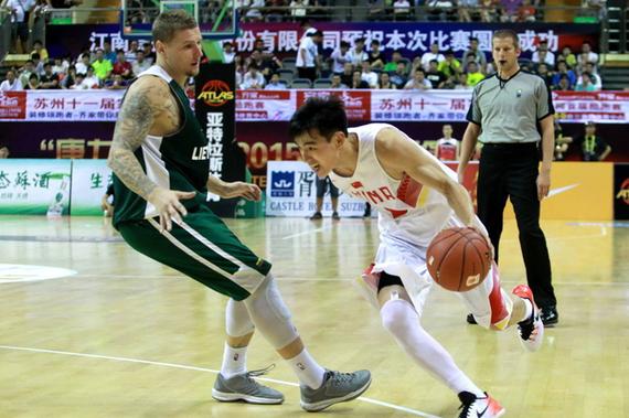 立陶宛队备战自我突破,备战态度非常端正 立陶宛队备战自我突破,备战态度非常端正