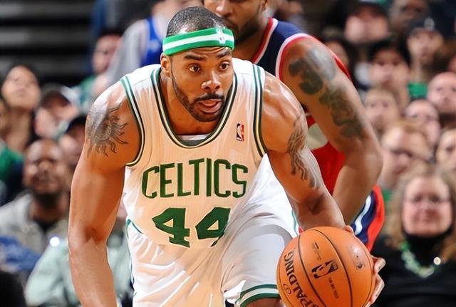 关于NBA选秀大会结束，年轻新秀亮眼表现的信息