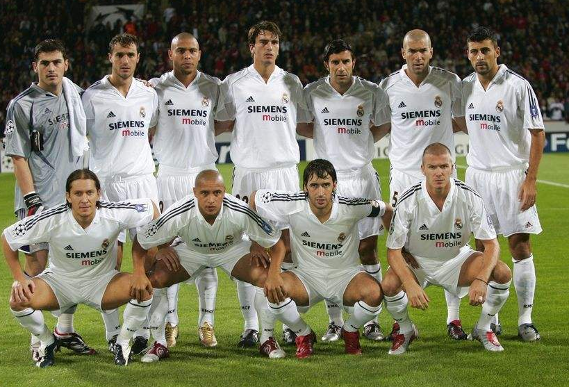 对手步步紧逼,巨星奋力拼搏,助球队晋级 对手步步紧逼,巨星奋力拼搏,助球队晋级