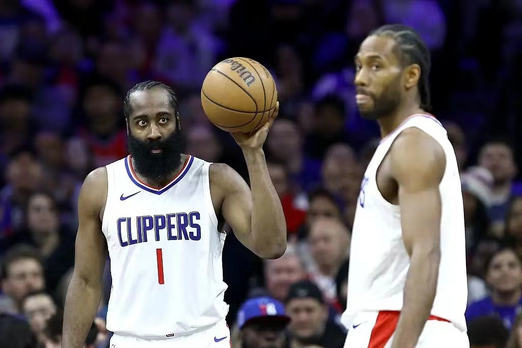 江苏队关键时刻爆发,反超对手取得胜利 江苏队关键时刻爆发,反超对手取得胜利