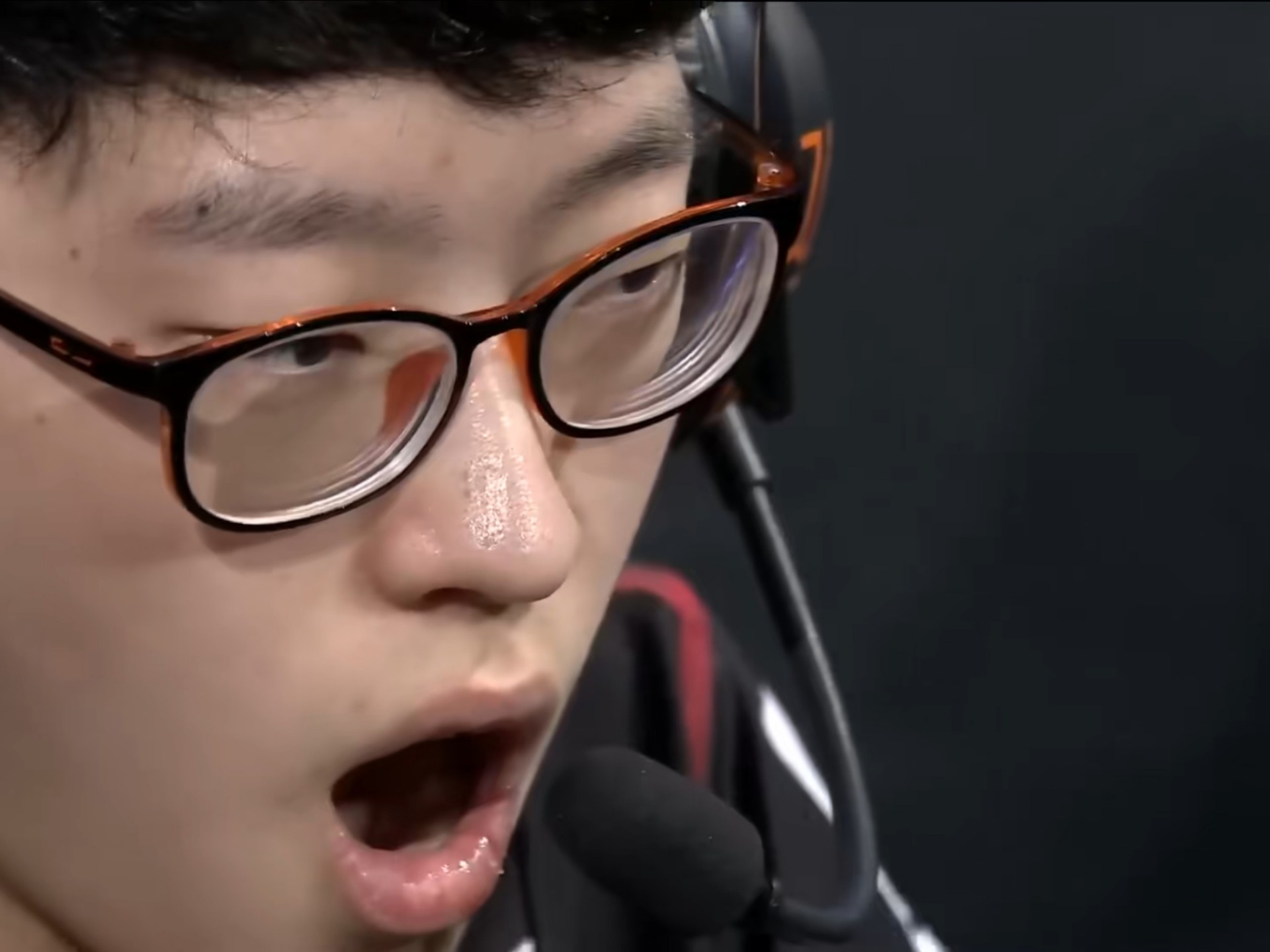 包含RNG碾压100T,Scout关键团战开团秒人宿命之战成都决赛之夜,锁定晋级资格的词条 包含RNG碾压100T,Scout关键团战开团秒人宿命之战成都决赛之夜,锁定晋级资格的词条