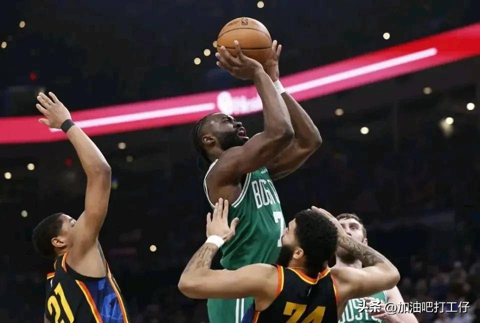 包含雷霆队客场力克凯尔特人，保罗砍下全队最高28分的词条