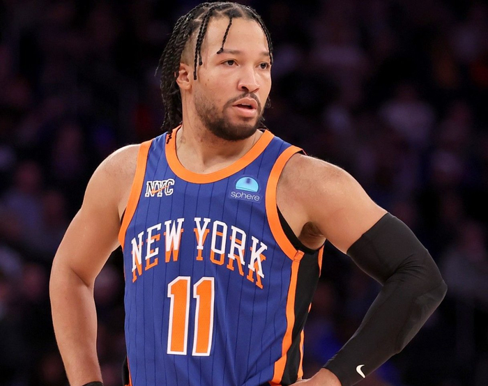 世俱杯2025-尼克斯队员勇于拼搏，战胜独行侠队壮志凌云