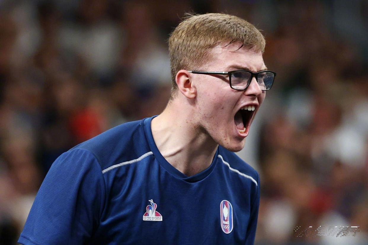 世俱杯官网-包含法国队横扫瑞典队，张本智和惊艳四座的词条