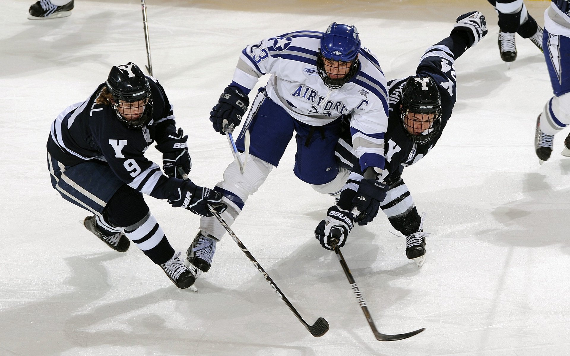 红土吞噬了温布尔登的白昼，鲁德在蒙特卡洛的惊世演出，宣告网坛坐标系的倾覆